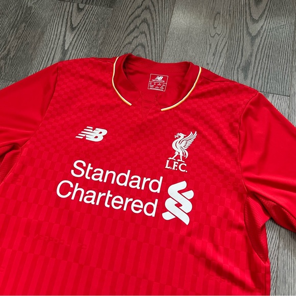 Liverpool 2015/2016 New Balance Home Shirt Jersey BENTEKE #9 - Picture 4 of 7